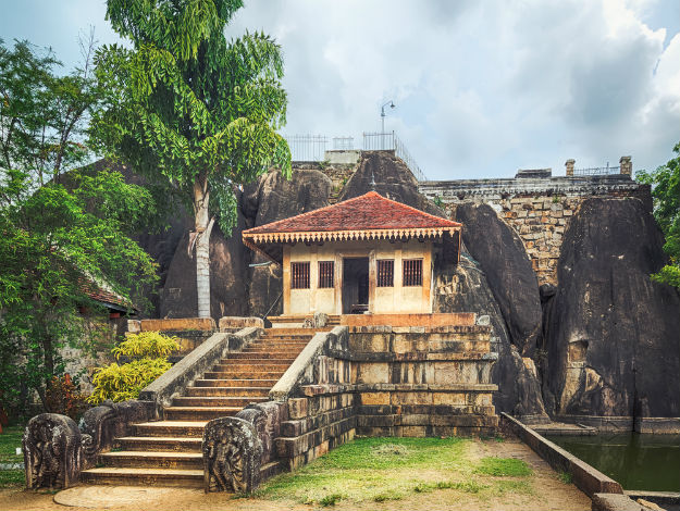 17-travel-anuradhapura