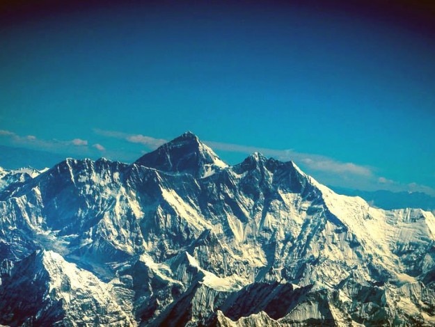 Amazing Natural Wonders Of The World: Mount Everest | India.com