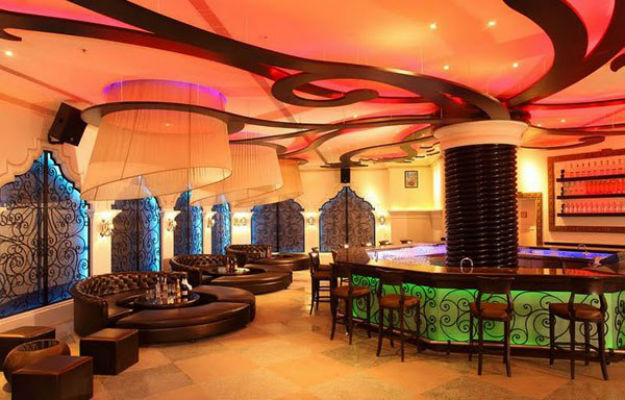 2-travel-pune-jue-bar