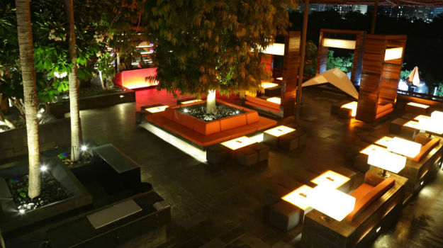 2-travel-pune-stone-water-grill