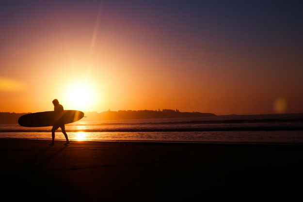 28-surfing-india