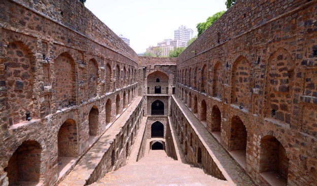 agrasen ki baoli