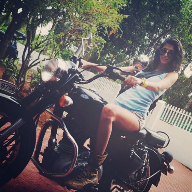 anushka manchanda travel 18