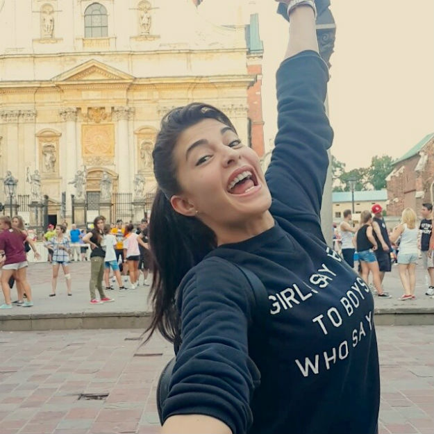jacqueline fernandez travel 12