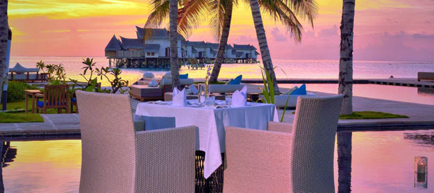 jumeirah-vittaveli-aqua-dinner-hero