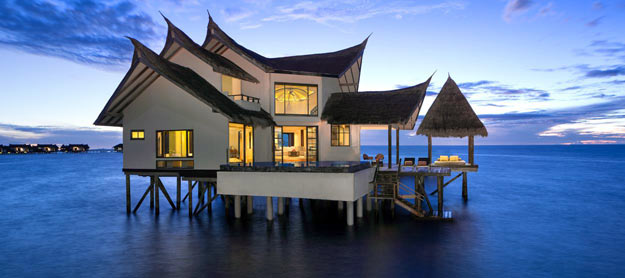 jumeirah-vittaveli-ocean-suite-exterior-01-hero