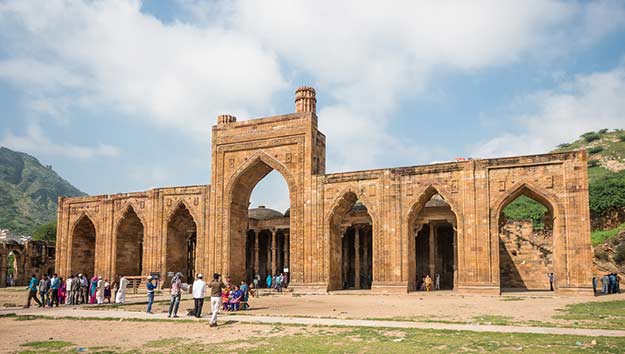 Adhai-Din-Ka-Jhonpra-mosque-in-Ajmer