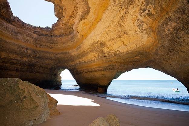 Cave-in-Algarve