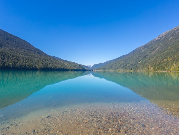 Majestic mountain Cheakamus turquoise water lake in Canada