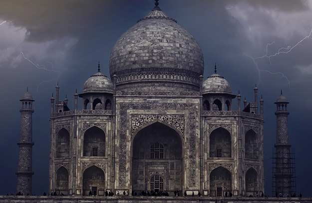 Monsoon-Taj Mahal