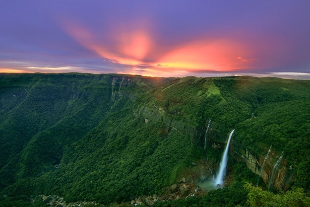 Nohkalikai-Falls
