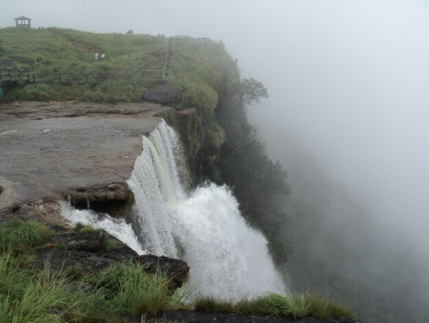 Seven_Sisters_Water_Falls_Mawsmai_Cherrapunjee_513