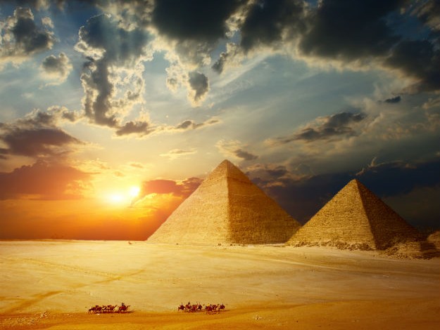 giza pyramids