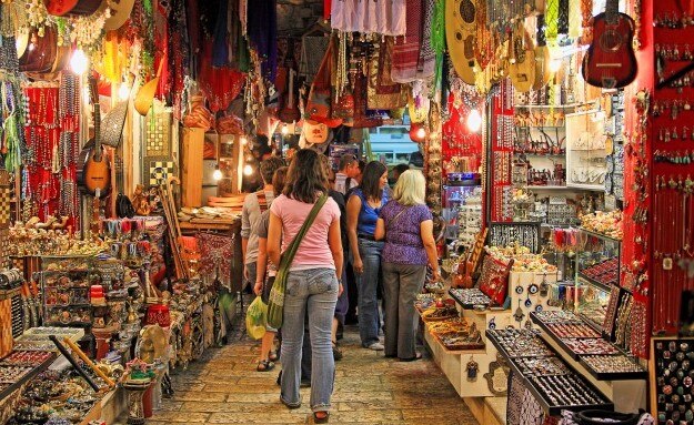 15 Famous Indian Street Shopping Spots Where You Can Splurge Without Spending A Fortune