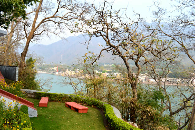 yoga niketan ashram