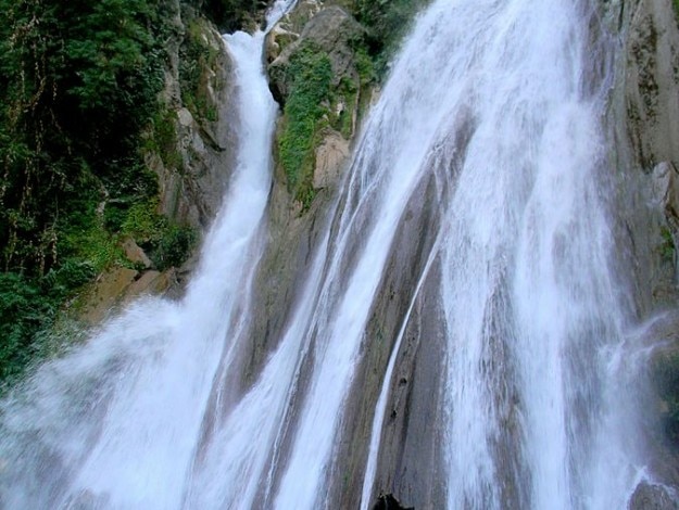 Kempty_Water_Fall_Mussoorie