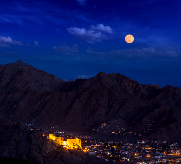 10 mesmerizing photos of night sky over Ladakh