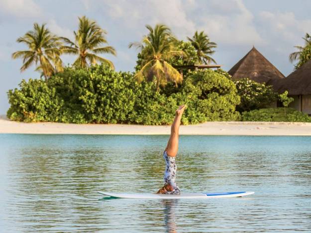 malaika-arora-khan-hot-photos-maldives-resort2