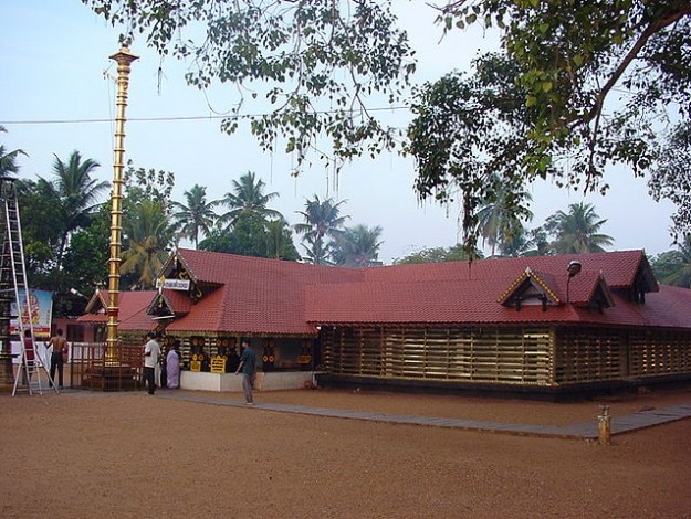 640px-Kottarakkara_Temple(HighResoluion)