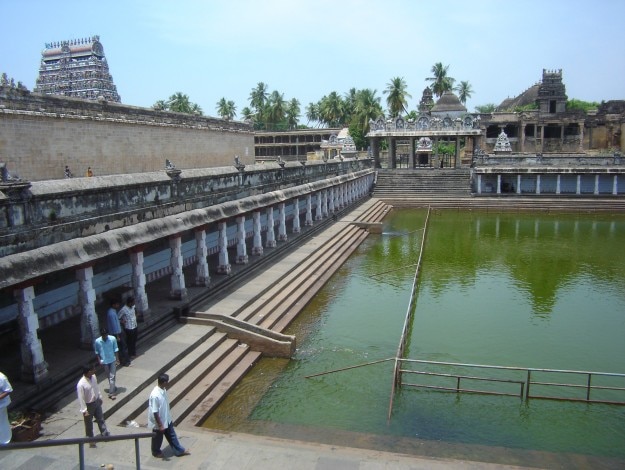 Chidambaram_Nataraja_temple_tank