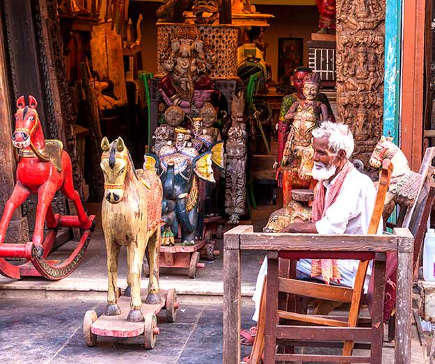 Chor Bazaar Mumbai