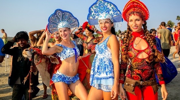 25travel-goa-carnival