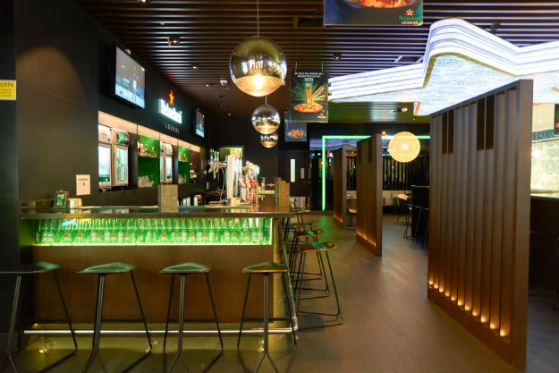 airport-bar