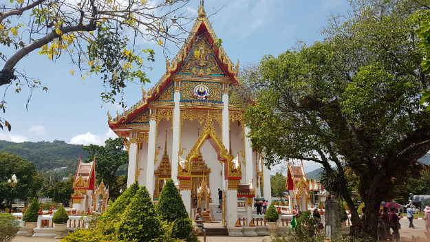 Cuatro días de mar, la brisa y una Real experiencia de crucero! - India.com 11 Chalong Temple in Phuket