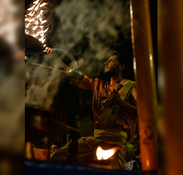 Varanasi young priest