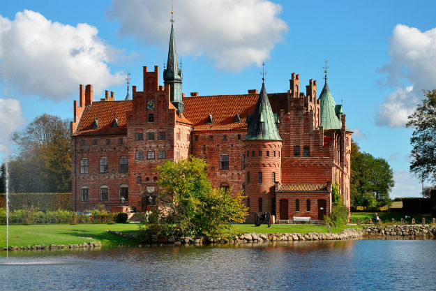 Egeskov castle denmark