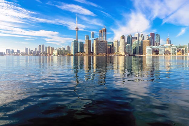 Toronto skyline lake
