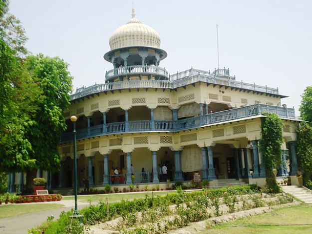 Anand Bhavan, Photograph Courtesy: Shubhanshu shukla/Wikimedia Commons
