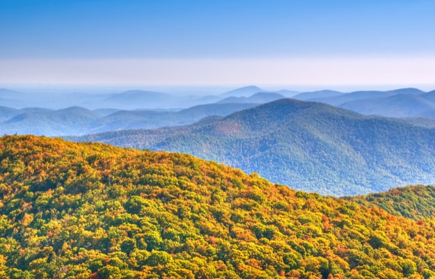 Panoramic view from Brasstown Bald, the highest natural point in the state of Georgia, USA, with a summit elevation of 4,784 feet (1,458 m)