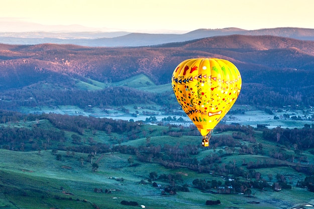 Victoria landscape with hot air balloon