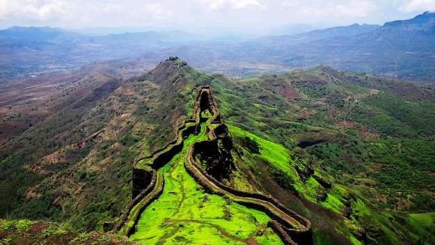 Highest Mountain Peaks in Maharashtra Worth Trekking | India.com