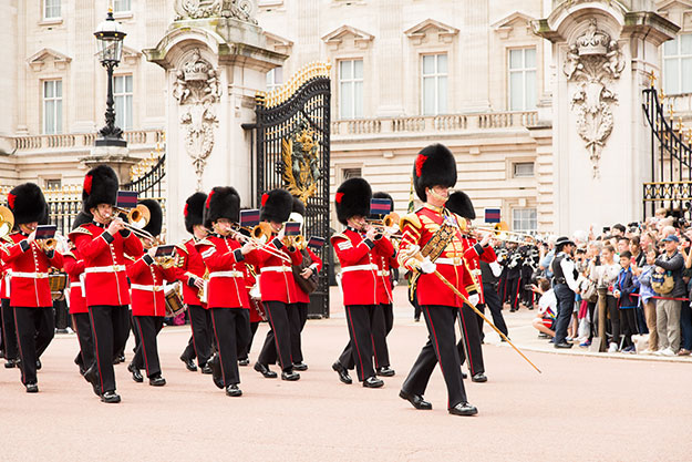 Guard change photo England