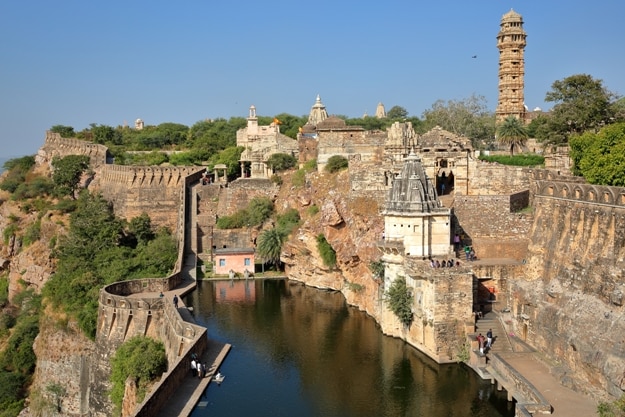 Padmaavat’s Chittorgarh; Photos Of Chittorgarh Fort Immortalized In An ...