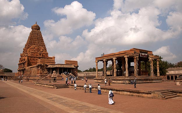 Brihadeeswara Temple in Thanjavur: 10 Marvelous Images of the Chola-Era ...