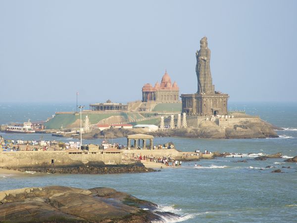 Thiruvalluvar Statue at Kanyakumari - Kanyakumari - Tamil-Nadu: Photos ...