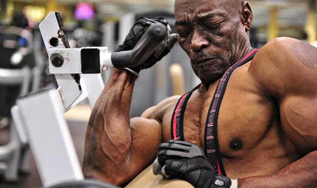 Watch a 70-year-old bodybuilder who makes 20-year-olds look like blobs