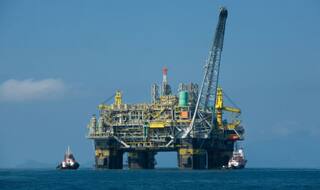 Election Commission asks Oil Ministry to defer new gas price; revision of prices expected to delay