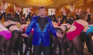 Kaanchi song Thumka: Rishi Kapoor does a Bachna Ae Haseeno - watch video!