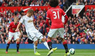 Manchester United vs Swansea Match Report: No swansong against Swansea for Louis van Gaal in season opener