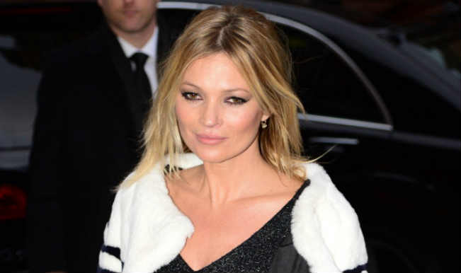 Kate Moss spents 100,000 pounds for a Neon sign