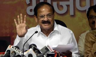 Venkaiah Naidu for fresh probe in Sunanda death case