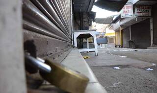 Shutdown hits Janakpur demanding Narendra Modi visit