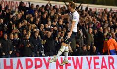 Barclays Premier League 2014-15: Harry Kane powers Tottenham Hotspur to 5-3 win over Chelsea