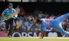 Live Cricket Scoreboard & Ball by Ball Commentary of India vs England 6th ODI, Carlton MID tri-series at Perth