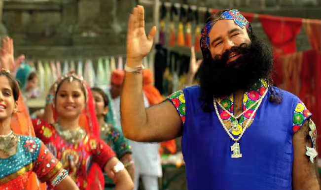 MSG: The Messenger of God song Raatan Baatan: Guru ji kills goons by playing a mouth organ!