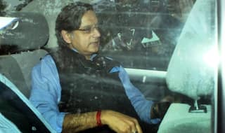 Shashi Tharoor quizzed by SIT for second time;Sunanda Pushkar’s viscera sent to US